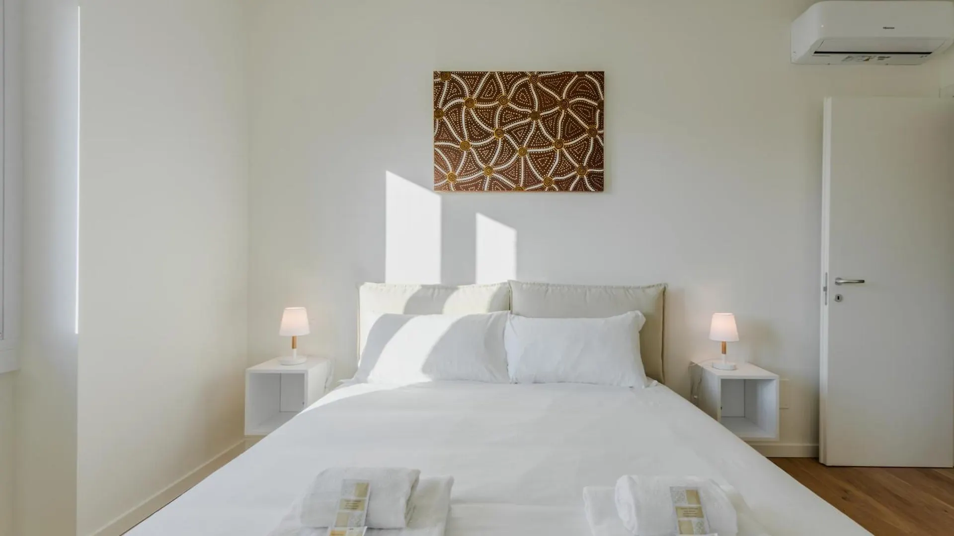 Naviglio White Bliss Apartment Milan