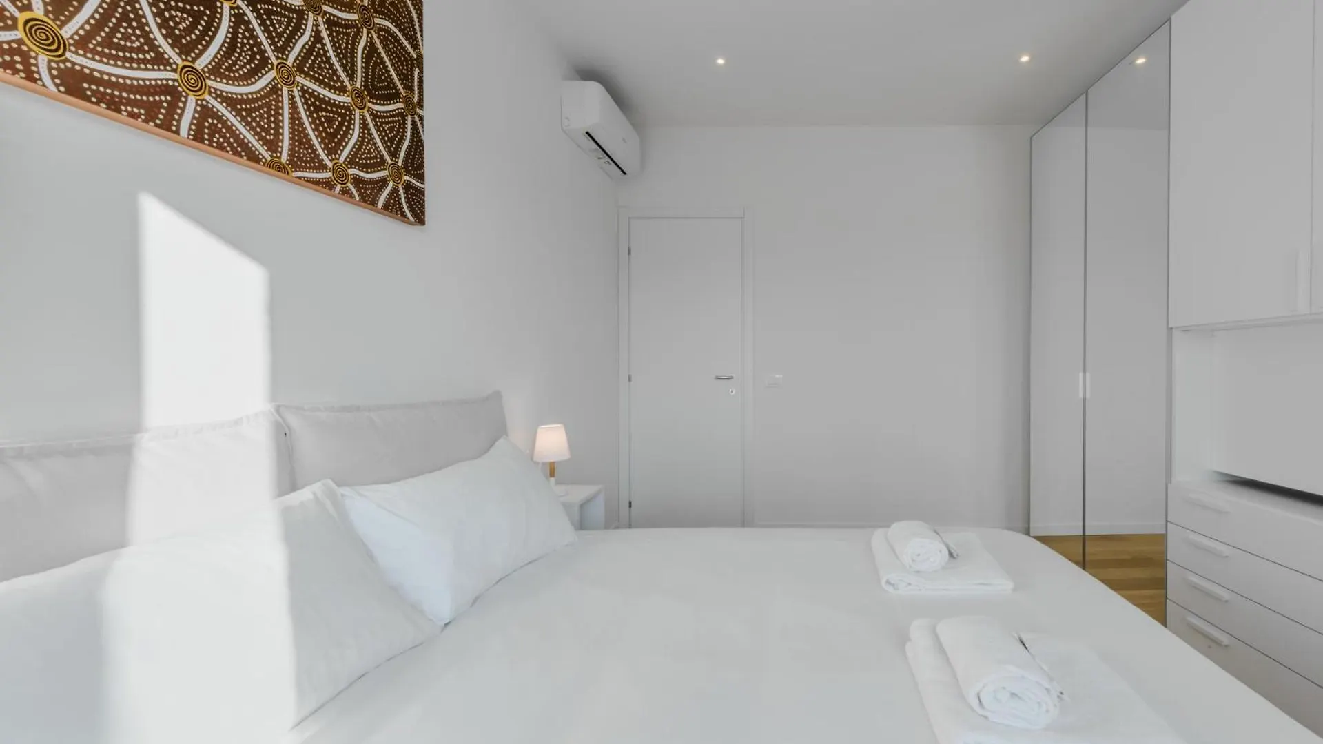 Naviglio White Bliss Apartment Milan
